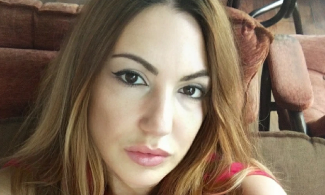 NEVENA STAMENKOVIĆ OTVORILA PROFIL NA SAJTU ZA ODRASLE: Bivša Modelsica batalila kinesku radnju - ovo je njen novi posao
