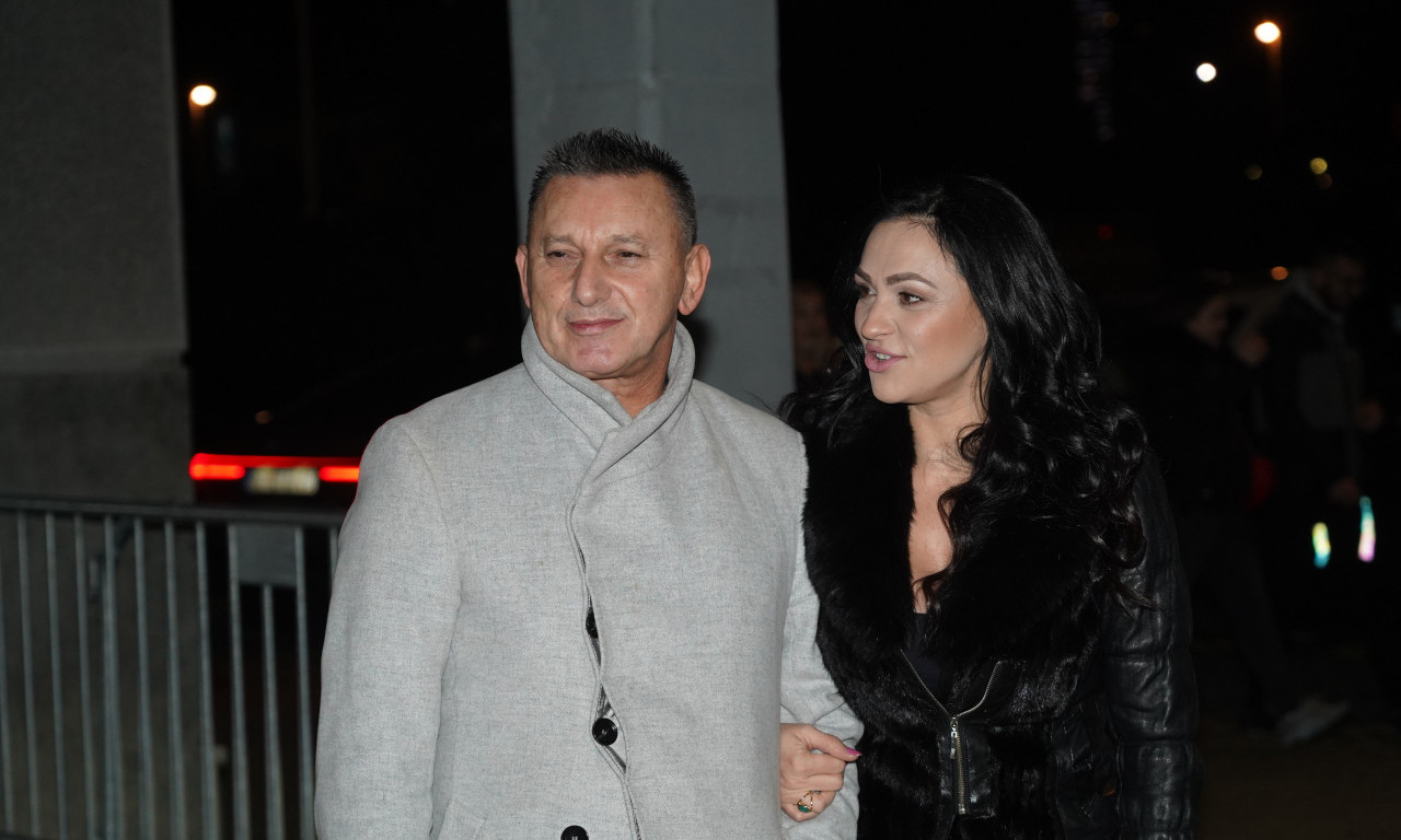 TRUDNA ĆERKA ŠAKA POLUMENTE Pevač puca od sreće, stiže na svet i šesto unuče (VIDEO)