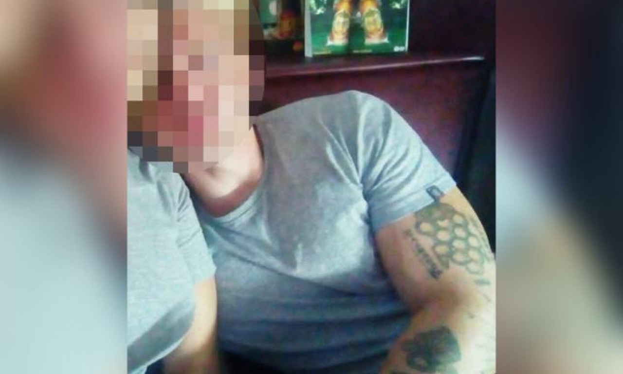 OVO JE NASILNIK IZ ARILJA KOJI JE BACIO ŽENU SA TERASE: Policija došla da ga hapsi, on se zaključao i uzeo dva noža!