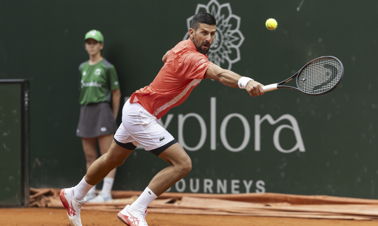 NOVAK POSEBNOM PORUKOM PROSLAVIO 100. TITULU: Pogledajte šta je napisao!