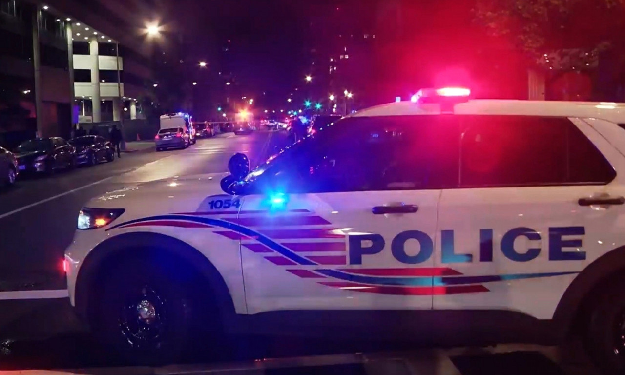 NAJMANJE DVOJE PREMINULIH U PUCNJAVI NA ZABAVI: Ranjeno 13 osoba, nastupila opšta bežanija...
