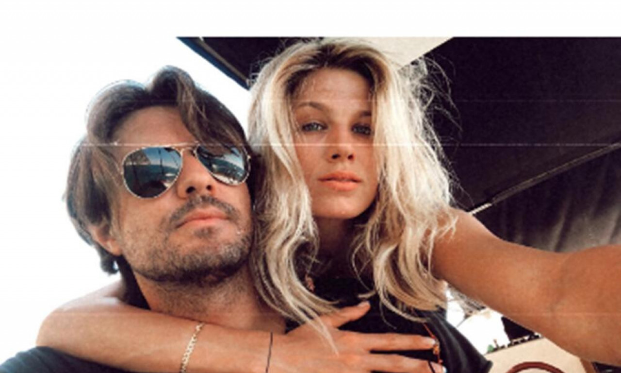 NEVENA BOŽOVIĆ OBJAVILA PRVI SNIMAK SINA Dirljiv prizor iz doma mlade mame raznežio sve! (FOTO)