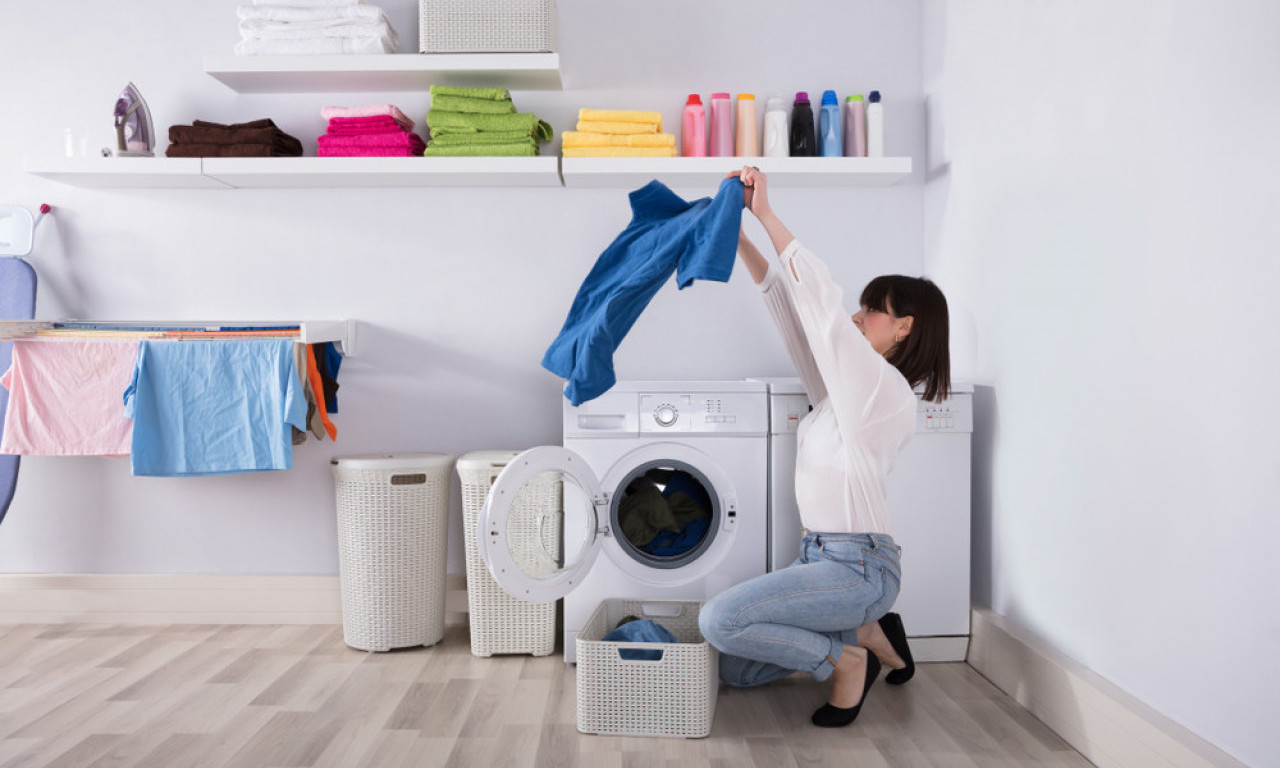 KAO DA STE TEK KUPILI MAJICU Dodajte ovo u mašinu i veš će biti kao nov!