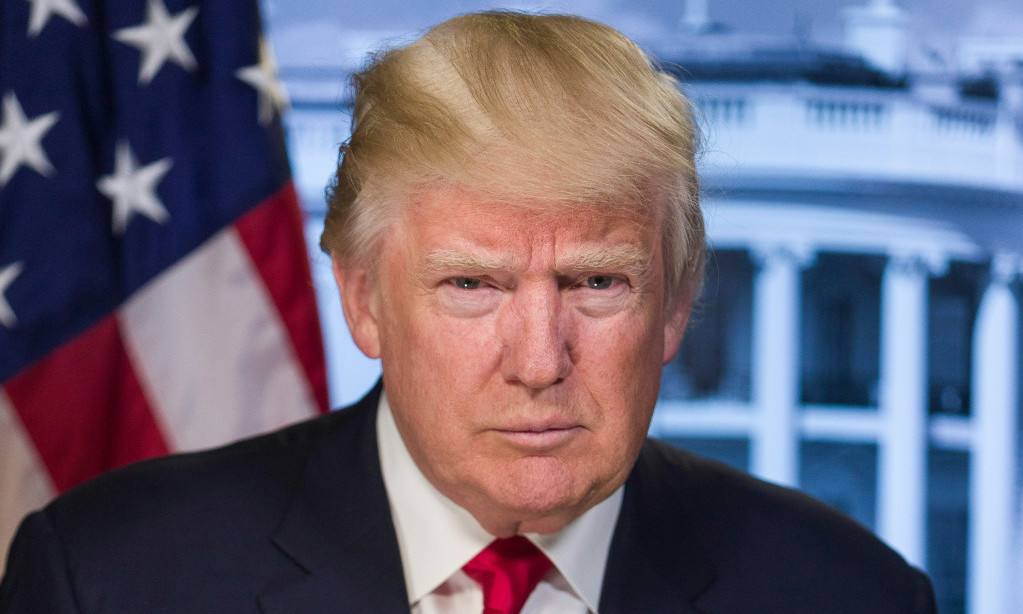 TRAMP SE OGLASIO ZBOG CUNAMIJA KOJI PRETI DA UNIŠTI SVE Upozorenje je na snazi - "Čuvajte se!"