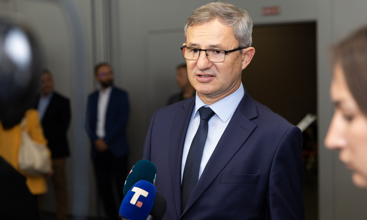 MINISTAR GLAMOČIĆ POSLE SUSRETA SA POLJOPRIVREDNICIMA: Zabrana uvoza neprihvatljiva, a što se ostalih zahteva tiče...