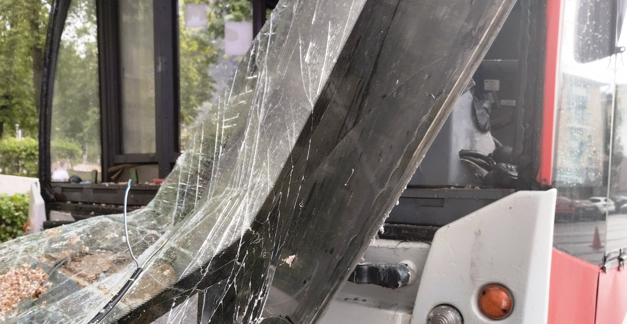 SVE EKIPE SU NA NOGAMA Sudarila se dva autobusa na auto-putu