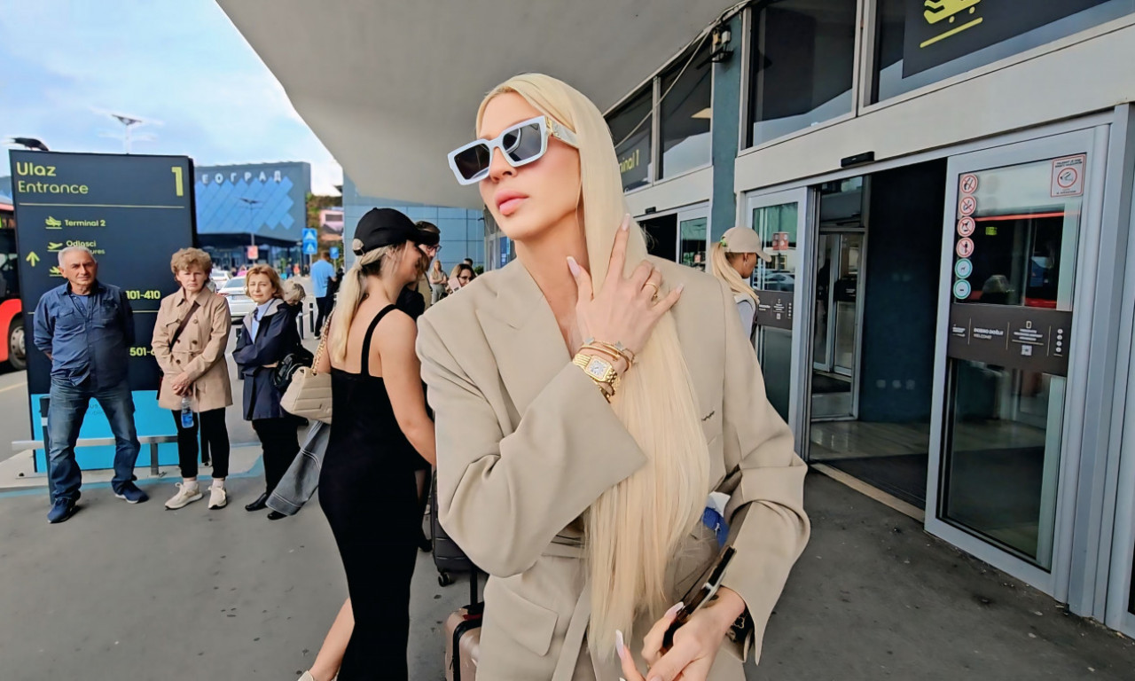JELENA KARLEUŠA UHVAĆENA NA AERODROMU PRED KONCERT U BEČU: Nude odelo, "Hermes" torba i veliki plan protiv Mete!