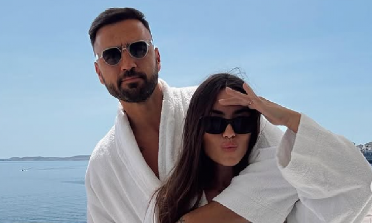 SUPRUGA POZNATOG KOŠARKAŠA ZAPALILA MIKONOS Milena pokazala telo iz snova u bazenu luksuznog rizorta! (FOTO)