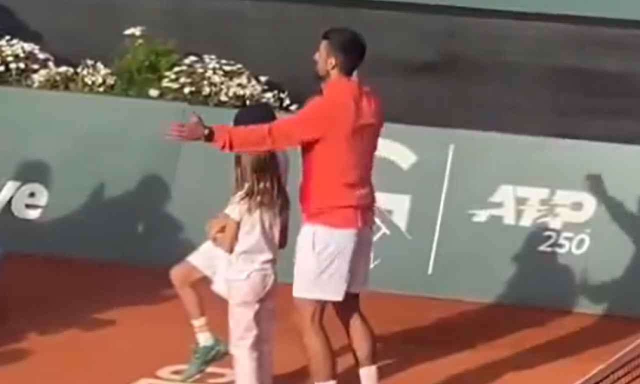 ĐOKOVIĆ OPET ZAUSTAVIO INTERNET Pogledajte kako igra sa Stefanom i Tarom uz hit "Luda po tebe" (VIDEO)