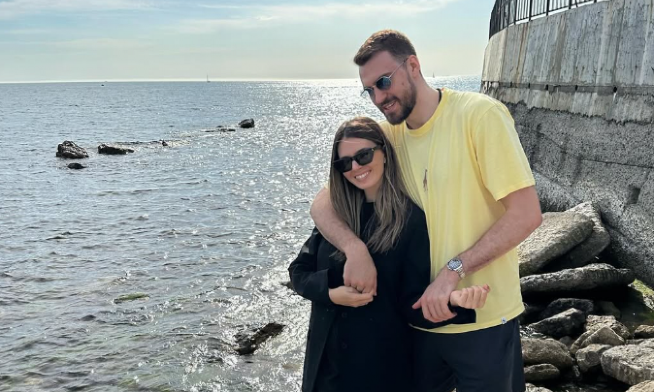 GUDURIĆ JE KRALJ EVROPE, A OVA LEPOTICA MU JE OSVOJILA SRCE Sa njim bila i u dobru i u zlu - rodila mu je i sina (FOTO)