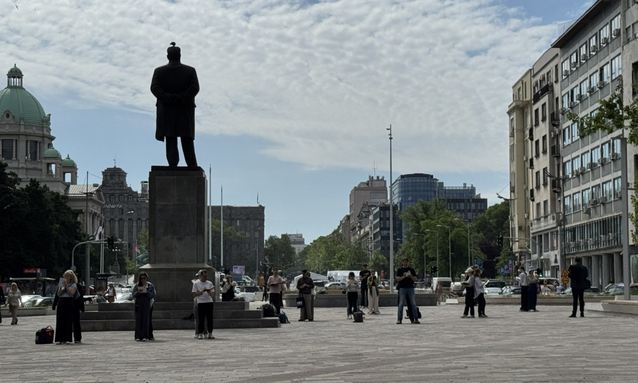 ŠTA SE TO DEŠAVA U CENTRU BEOGRADA? Grupa studenata iznenadila sve koji su danas prošli ovuda (FOTO+VIDEO)