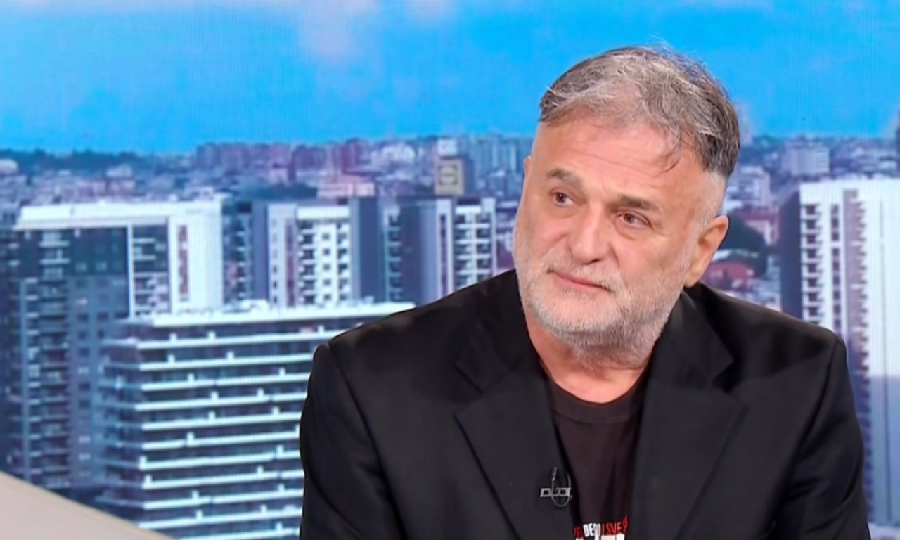 STRANCI SE MEŠAJU U SRPSKU PORODICU Lečić u Uranku govorio o društvenoj agoniji koja utiče na budućnost Srbije (VIDEO)