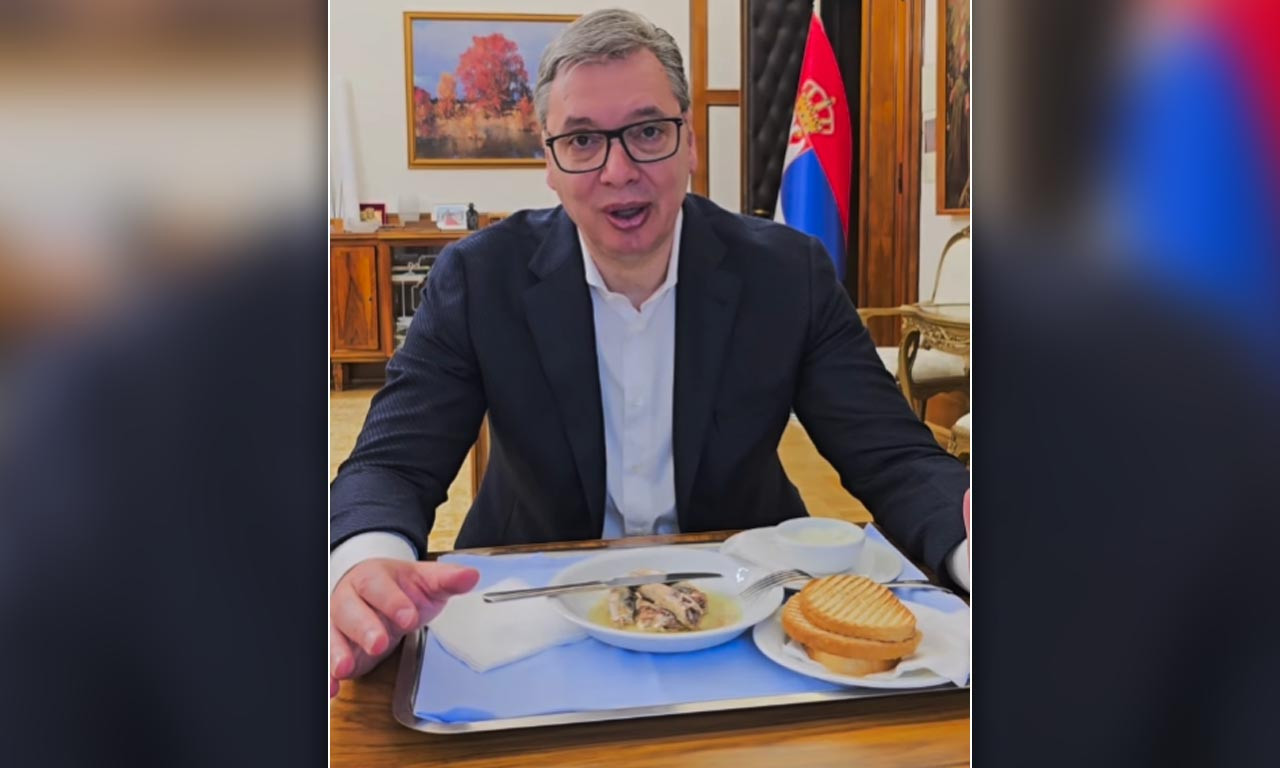 HIT SNIMAK VUČIĆA Šta to jede? Ovo svi imamo u kući, a on otkrio da obožava od malih nogu (VIDEO)