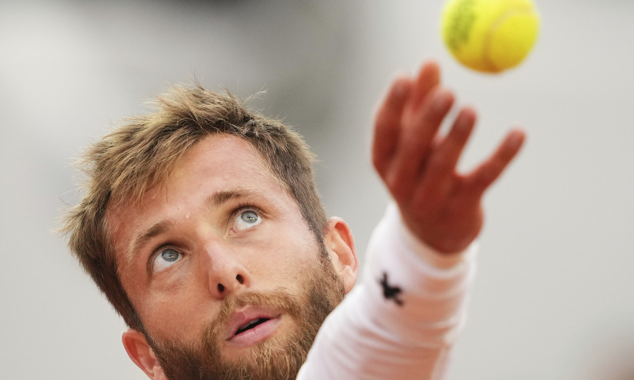 VEĆ JE IGRAO SA ĐOKOVIĆEM, TADA JE URADIO NEŠTO LUDO: Ko je Korentan Mute, Novakov protivnik u drugom kolu Rolan Garosa