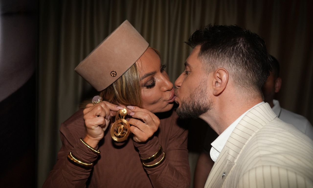 "PESMU SAM JOJ POKLONIO, PA JE ZAPLAKALA!" Joca Stefanović i Iva Bojanović otpevali duet iz velike ljubavi (FOTO)