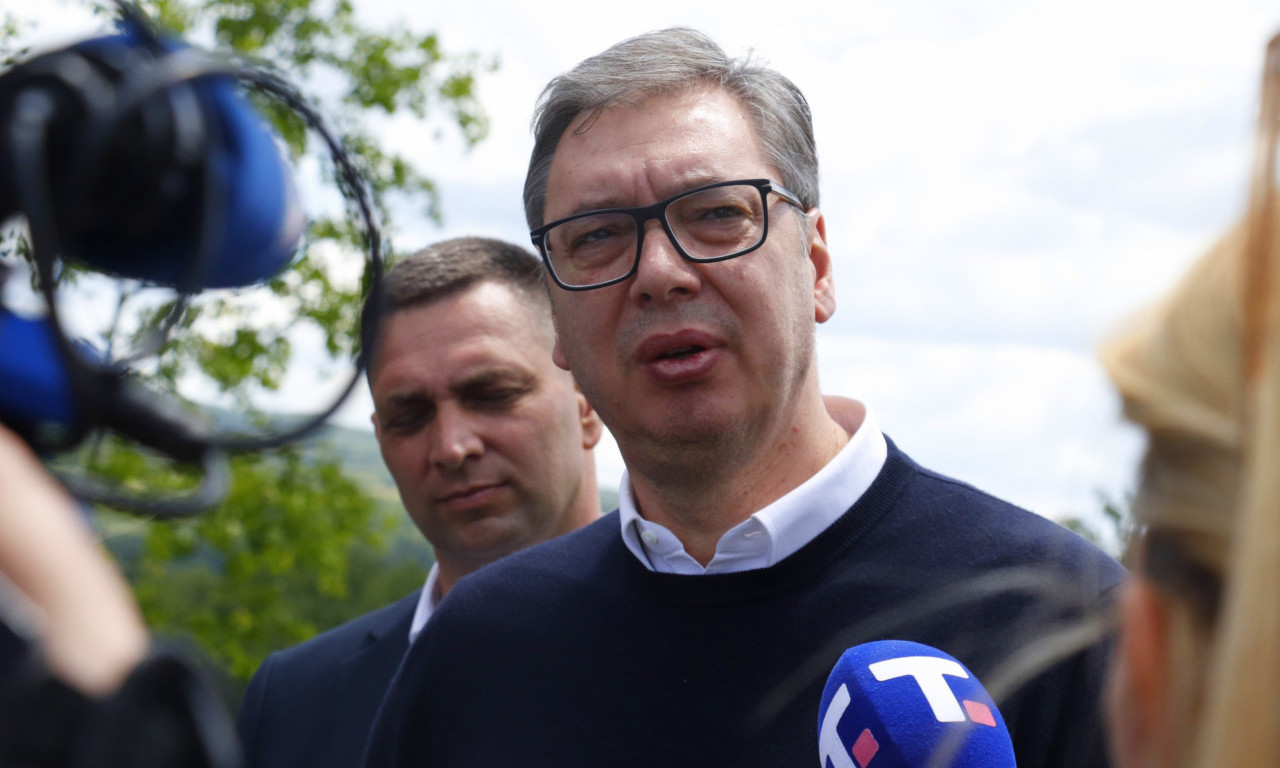 VUČIĆ PRED VELIKIM BROJEM LJUDI O NOVIM ULAGANJIMA U KOSJERIĆ Izjavom o "srpskoj džangrizavosti" nasmejao sve (VIDEO)