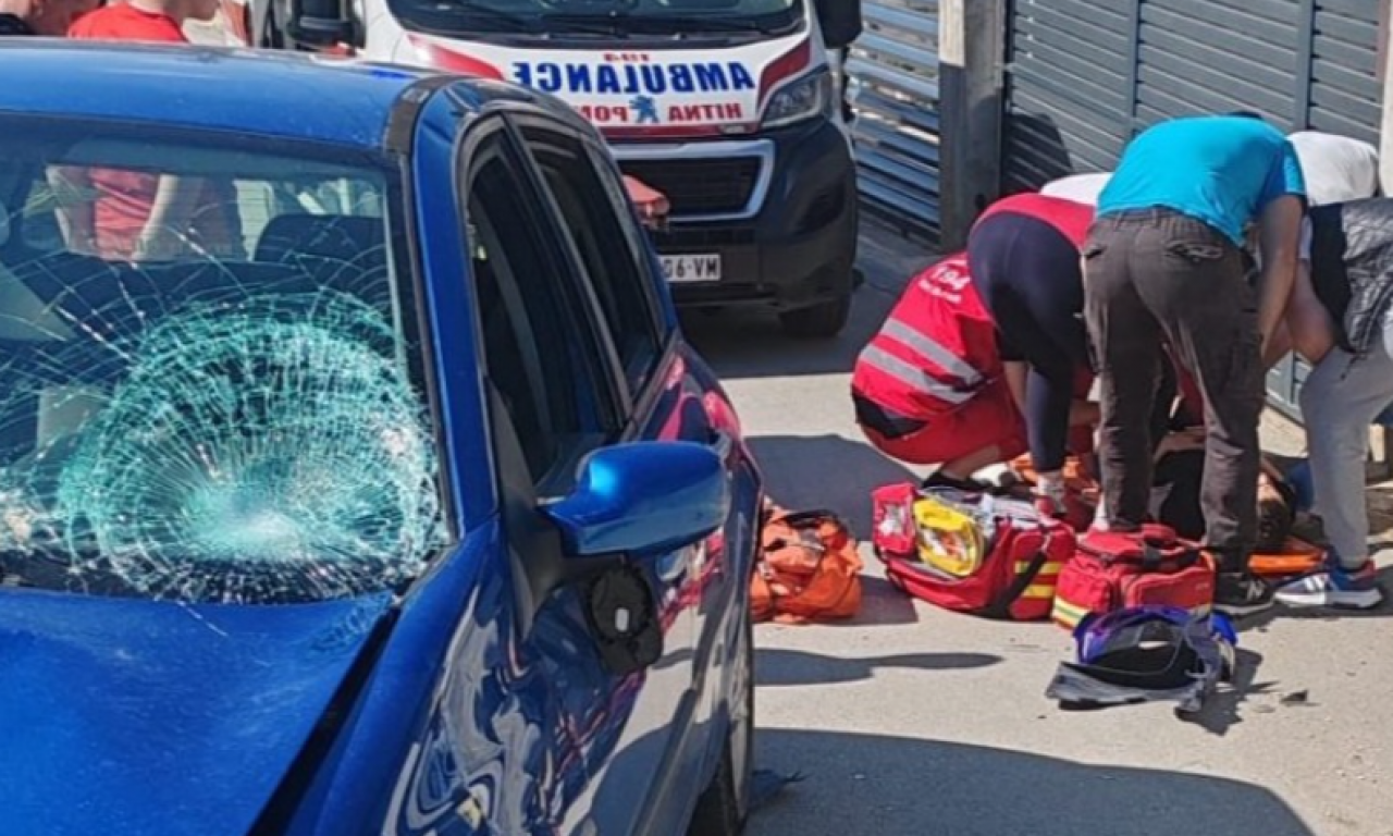 AUTOMOBILOM UDARIO DETE NA SKUTERU U NOVOM PAZARU: Hitna mu pružila pomoć na licu mesta, pa prebačen u bolnicu (FOTO)