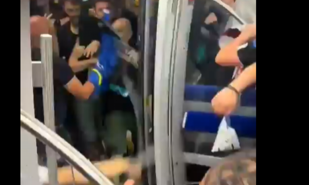 BRUTALNA TUČA NAVIJAČA U MINHENU: Sevale pesnice i palice, hitna intervencija policije! (VIDEO)