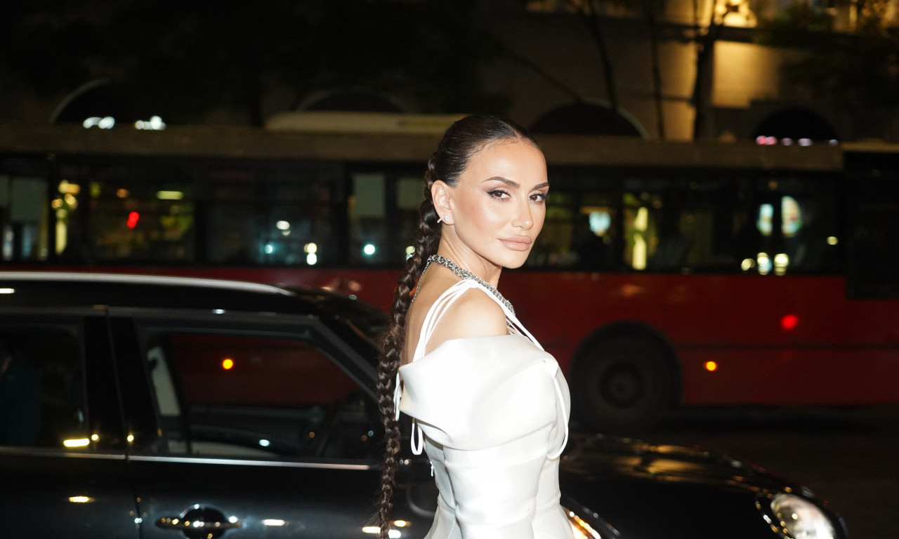 SKLONILA SVE OBJAVE SA INSTAGRAMA Emina Jahović najavila veliki projekat, čestitke samo stižu (FOTO)