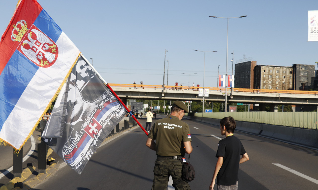 BLOKADERI ZATVORILI BRANKOV MOST I GAZELU Protesti studenata u više gradova u Srbiji (FOTO/VIDEO)