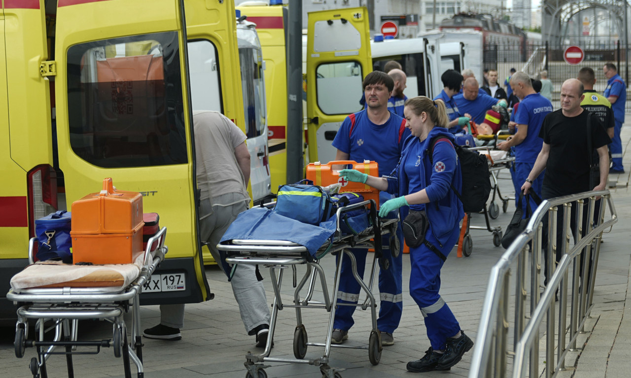 POGLEDAJTE SLIKE POSLE HORORA NA PRUZI Na lečenju 55 povređenih, 7 mrtvih u eksploziji u Brjanskoj oblasti (FOTO)