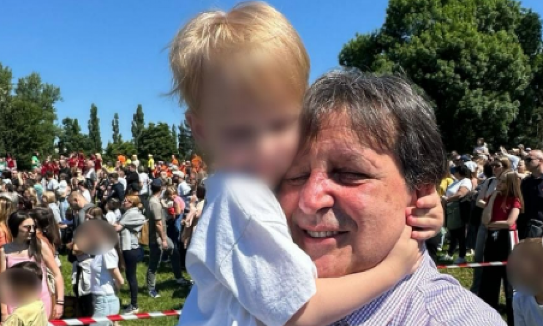 MINISTAR BATA GAŠIĆ U IZDANJU KAKVOM GA NISTE VIDELI Emotivna objava posvećena unuku (FOTO)