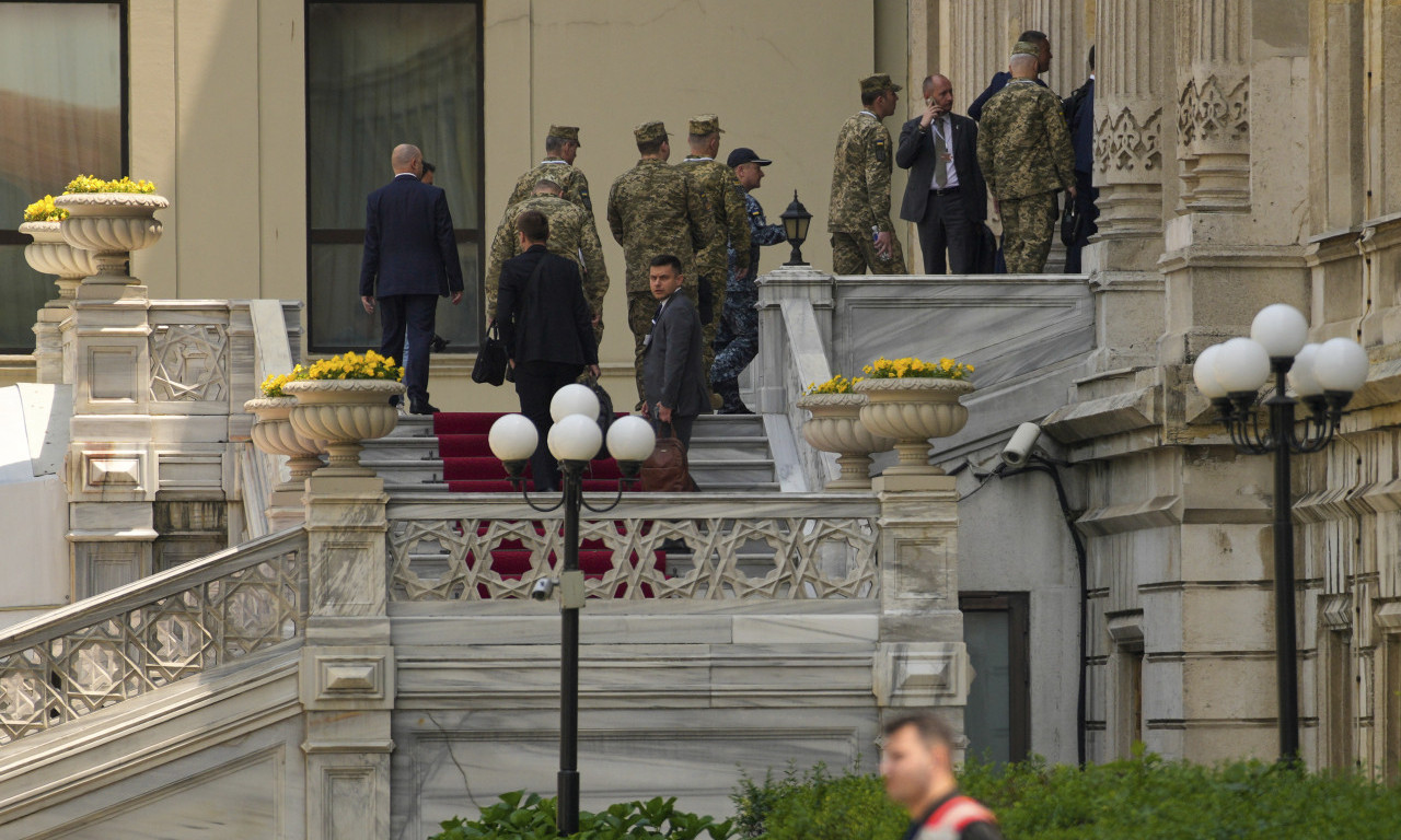 GOTOVI PREGOVORI RUSIJE I UKRAJINE U ISTANBULU Razgovori "ne negativni", ali bez novih pomaka (FOTO)
