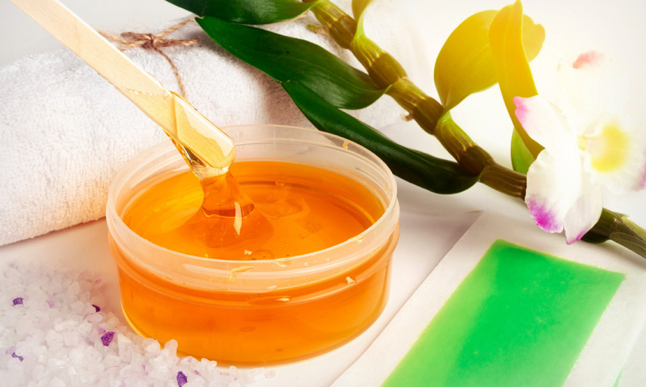 ZBOGOM VOSKU, DOBRODOŠLA GLATKA KOŽO! Tri domaća recepta za uklanjanje dlačica bez bola i iritacije