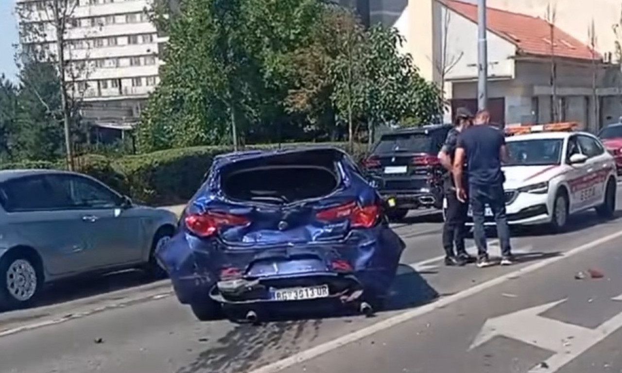 TEŠKA NESREĆA KOD BOGOSLOVIJE  Automobil smrskan! (FOTO)