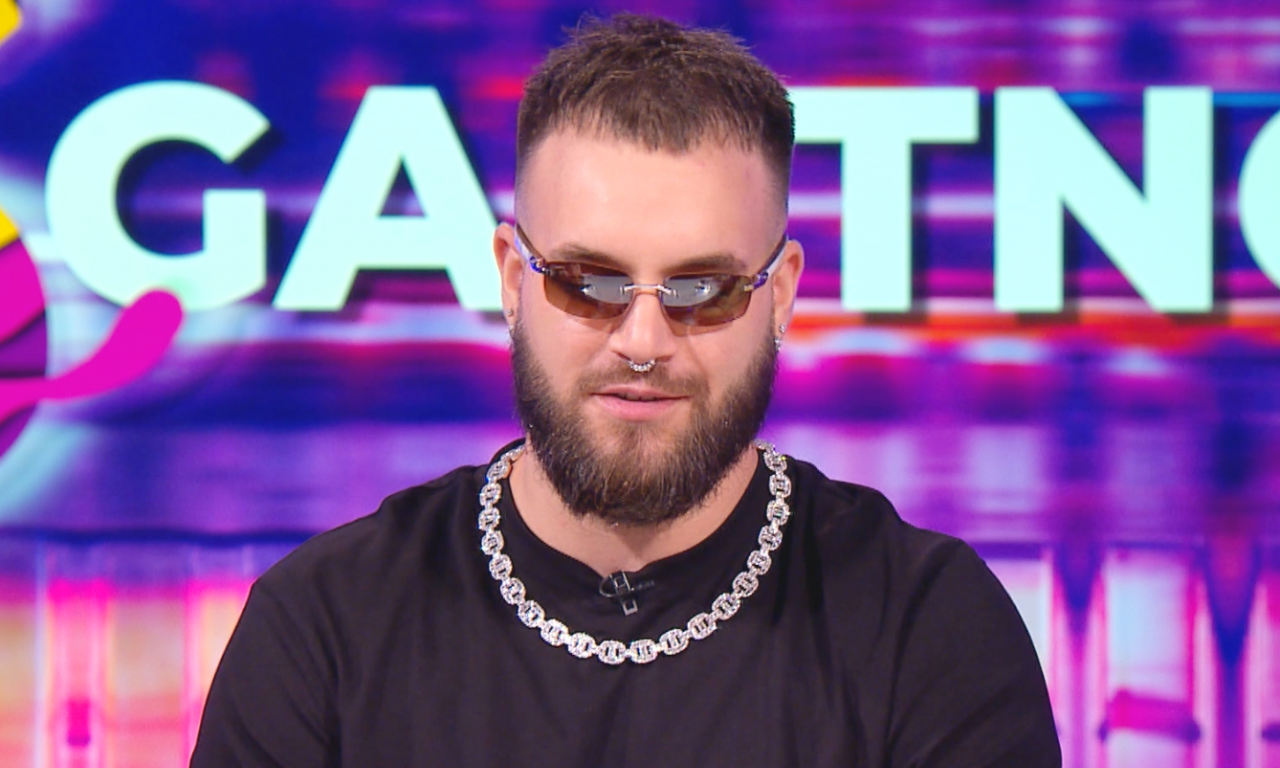 DA LI JE LJUT ŠTO GA TEA TAIROVIĆ NIJE ZVALA NA SVADBU? Nući iskreno o koleginici sa kojom ima hit (FOTO)