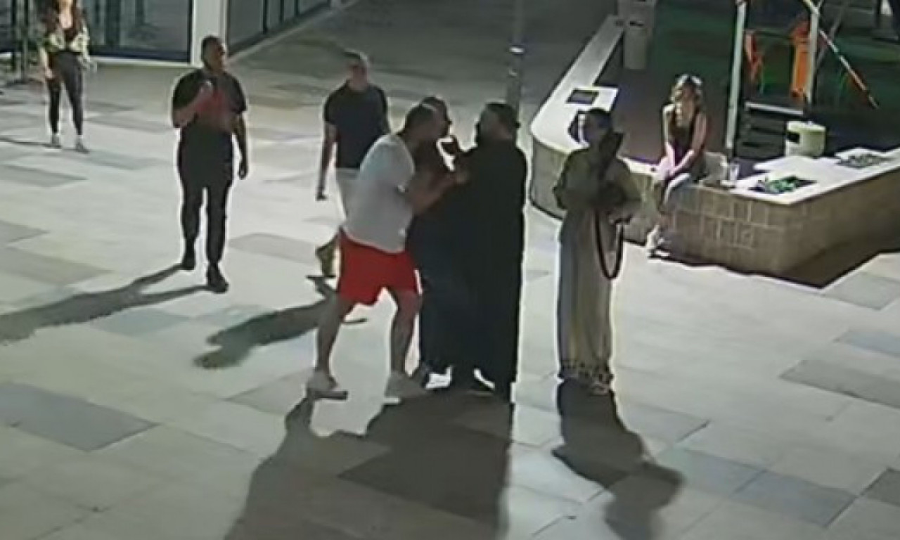 BRUTALNI NAPAD NA POPA BRANISLAVA! Pretukli ga i izvređali ispred kuće - pogledajte sramotne scene (VIDEO)