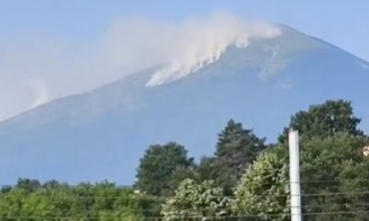 VATROGASCI SE BORE SA VATROM NA RTNJU Ovo se zapalilo pri vrhu planine (FOTO/VIDEO)