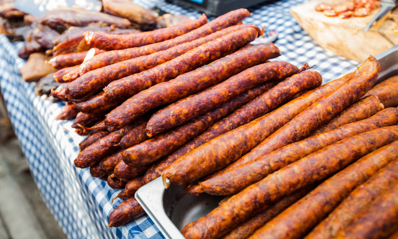 KUDA ZA VIKEND? PA NA KULENIJADU! Ovde su kobasice veće od briga!