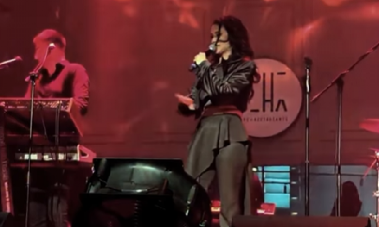 MILICA PAVLOVIĆ DOŽIVELA ŠOK NA NASTUPU U NOVOM SADU Ovo nije očekivala "Odsekla sam se" (VIDEO)