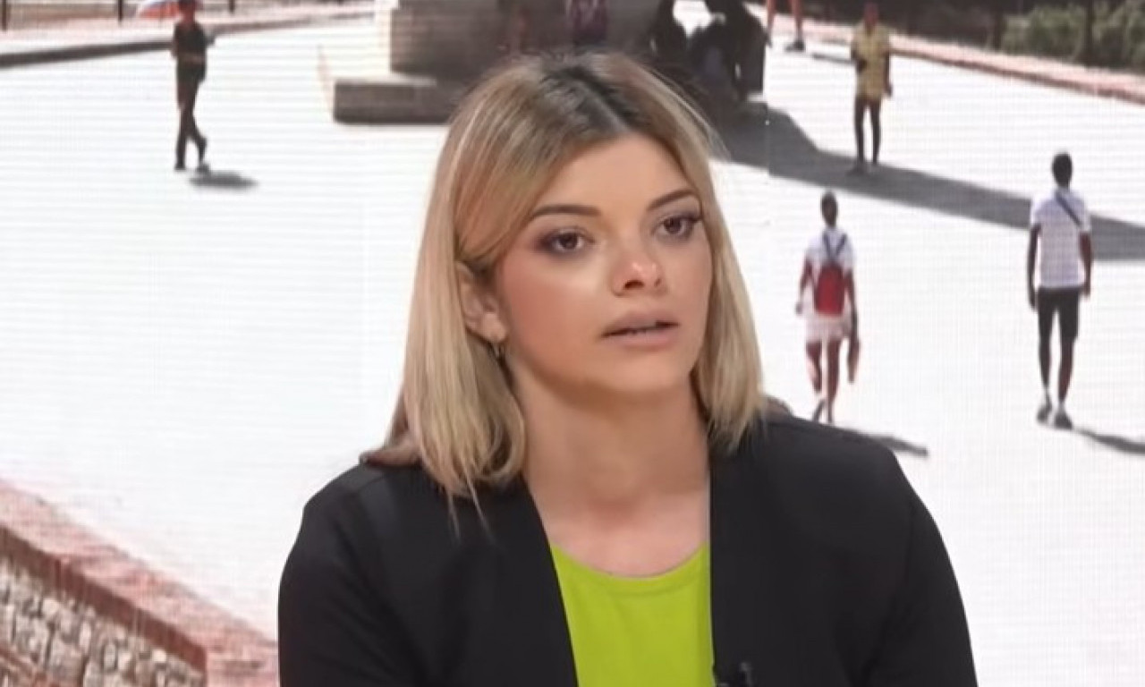 NOVINARKU DRAGANU TUKLI I OTELI JOJ TELEFON! Stravično nasilje rulje nad devojkom u Kosjeriću (VIDEO)