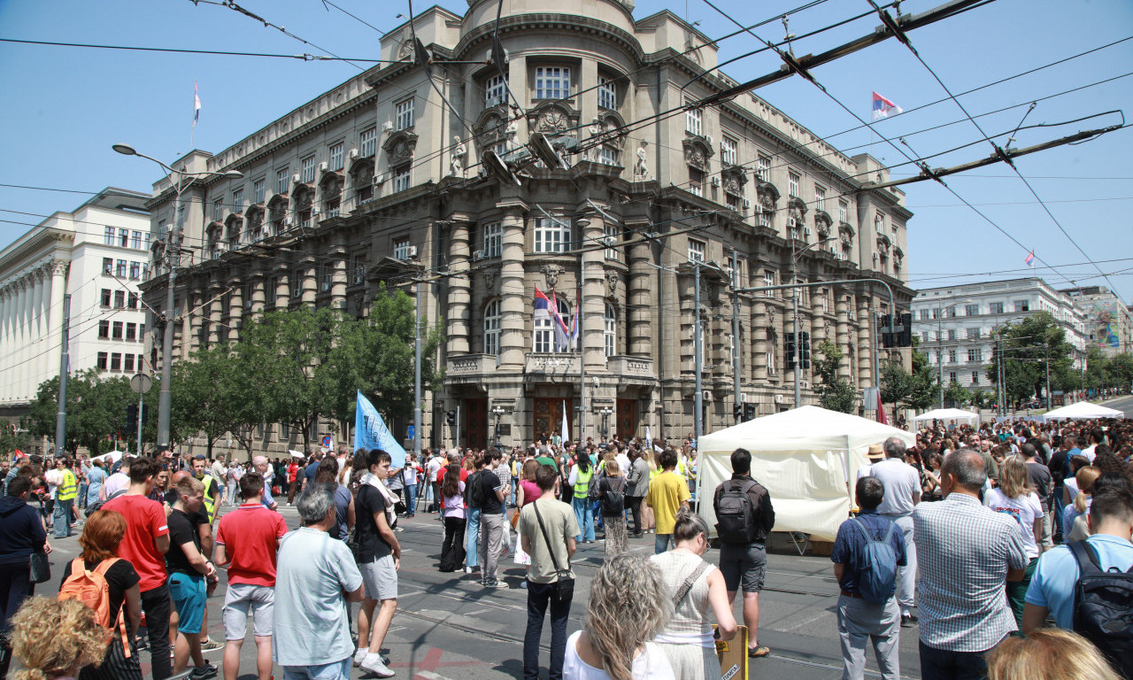 BLOKIRANA NEMANJINA! Zaobilazite ovaj deo Beograda, pogledajte šta se dešava (FOTO)