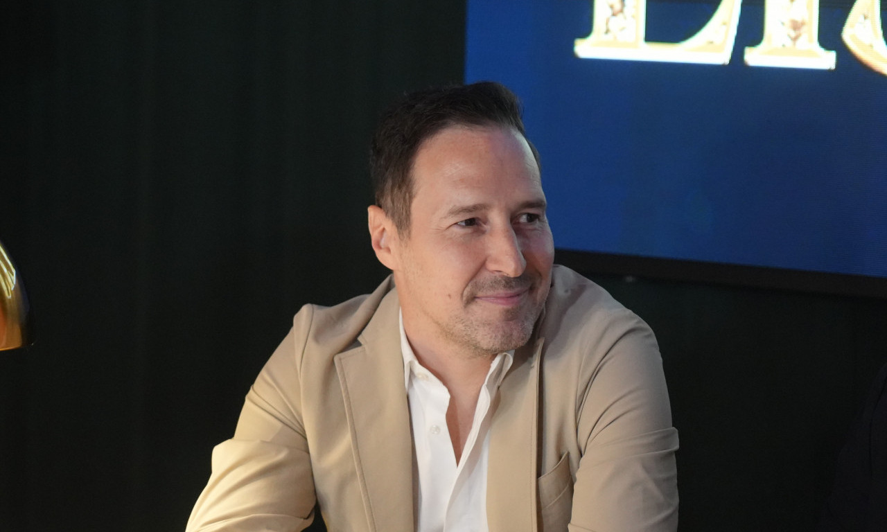 POMIRIO SE SA ANOM PO TREĆI PUT Supruga Peđe Jovanovića je prava bomba, a evo čime se bavi (FOTO)