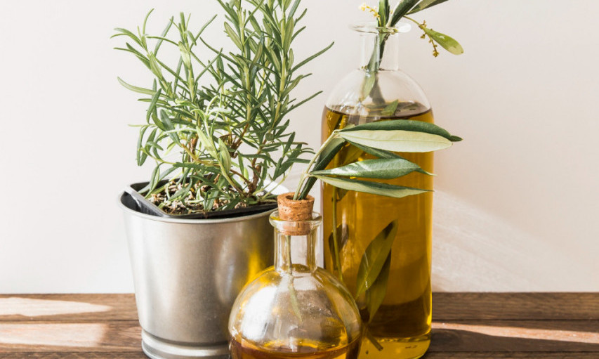 DOMAĆE MIRISNO SREDSTVO PROTIV KOMARACA Lako se pravi, lepo miriše i deluje!