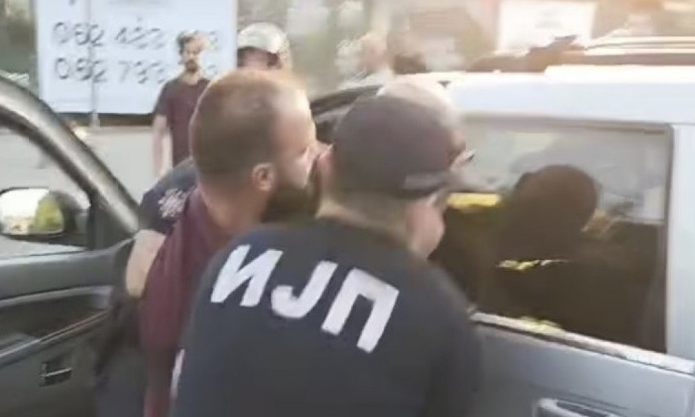 UHAPŠEN VOZAČ U NOVOM SADU Pretio policiji i građanima (FOTO)