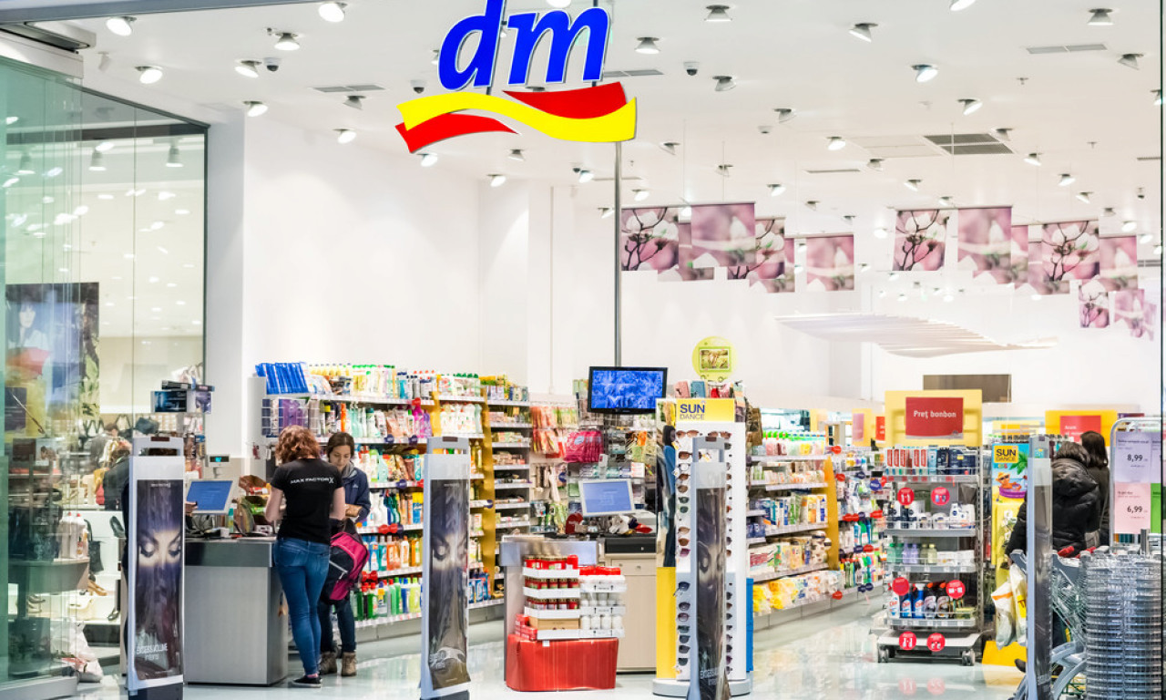 RADNICI DM NAJLOŠIJE PLAĆENI U SRBIJI Uporedili smo plate zaposlenih u lancu drogerija