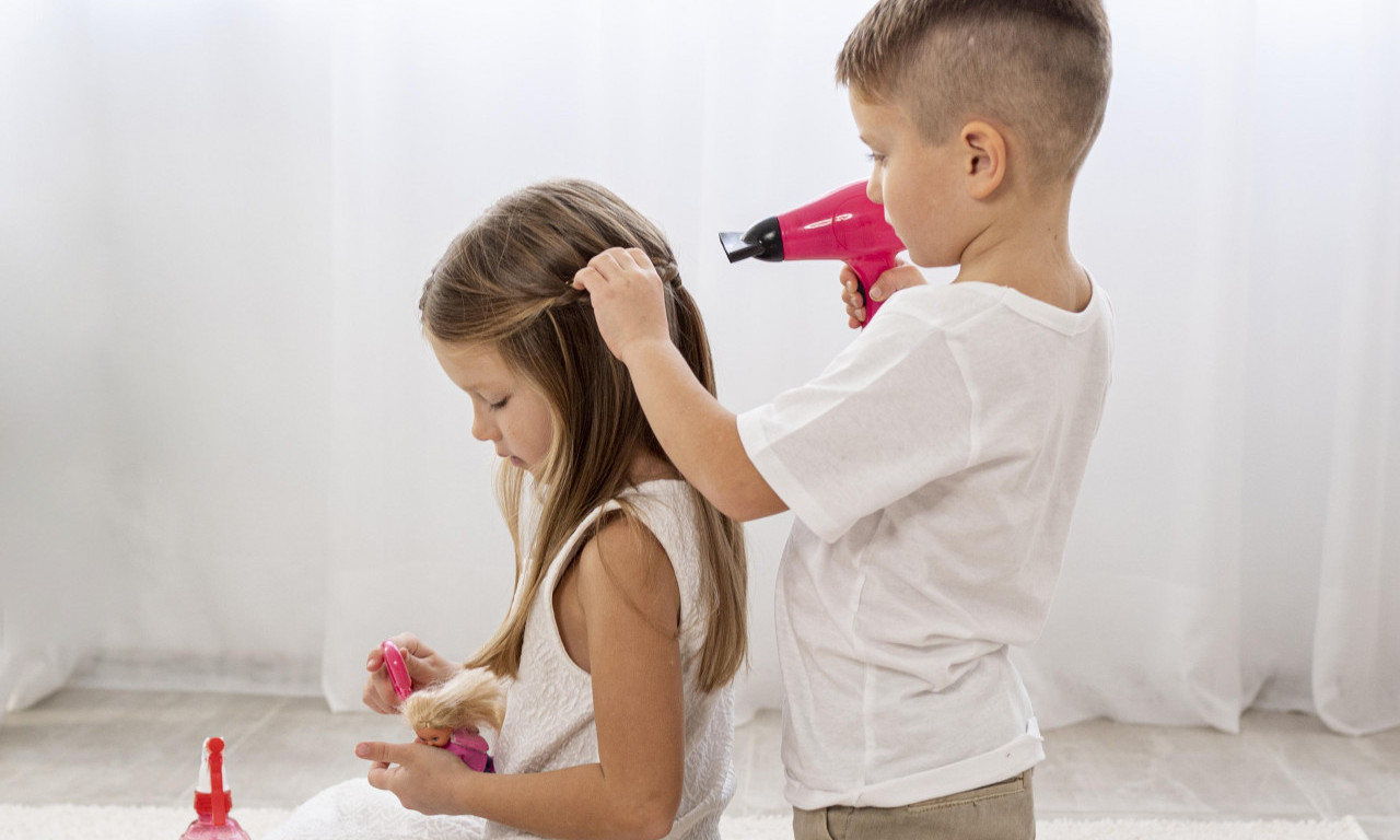 OPASNA LUTKA ZA DECU POVUČENA SA RAFOVA! Ken pun otrovnih hemikalija!