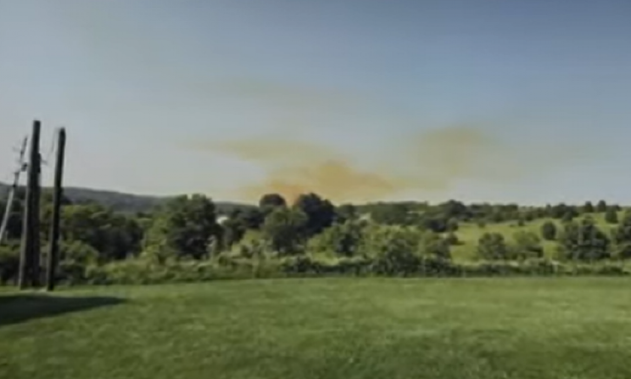 HEMIJSKA KATASTROFA U SAD: Hitna evakuacija građana, svi letovi otkazani! (VIDEO)