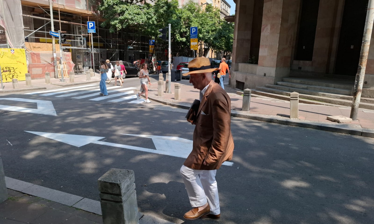 MATIJA BEĆKOVIĆ ŠETA BEOGRADOM I PRIČA SAM SA SOBOM Paparaco K1info zabeležio neobičan prizor (FOTO+VIDEO)