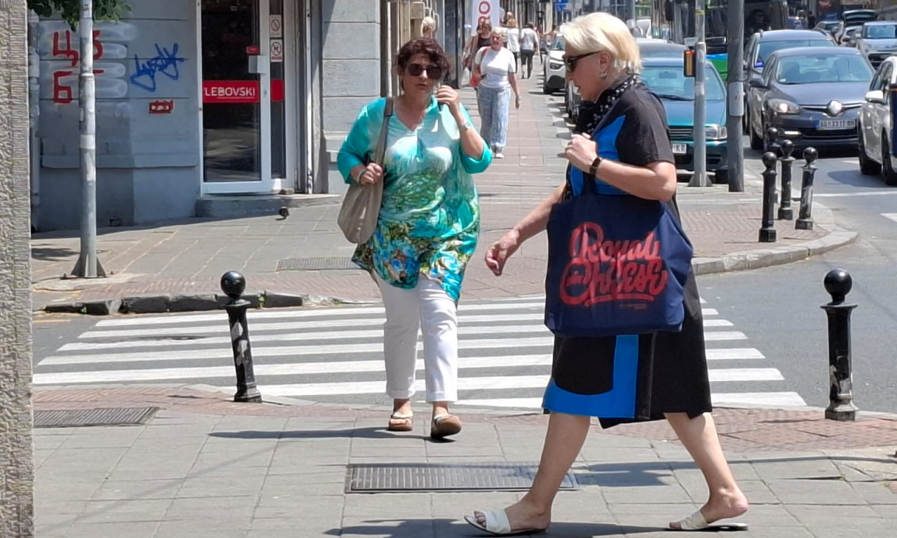 MIRO, JESI TO TI? Paparaco K1info uhvatio glumicu Mirjanu Karanović u neobičnom izdanju (FOTO)