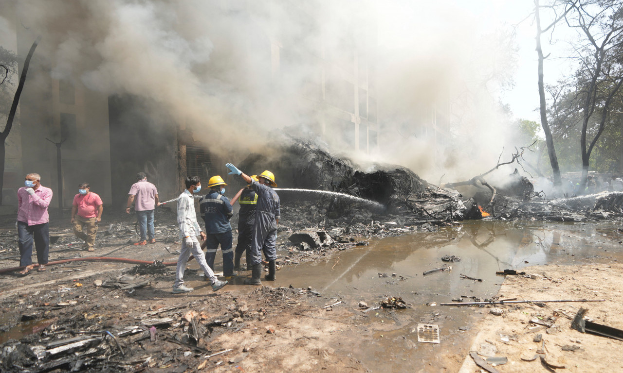 PILOT NAMERNO POBIO 259 LJUDI? Vazduhoplovni stručnjak tvrdi da je ovo najverovatniji razlog pada aviona "Er Indije"!