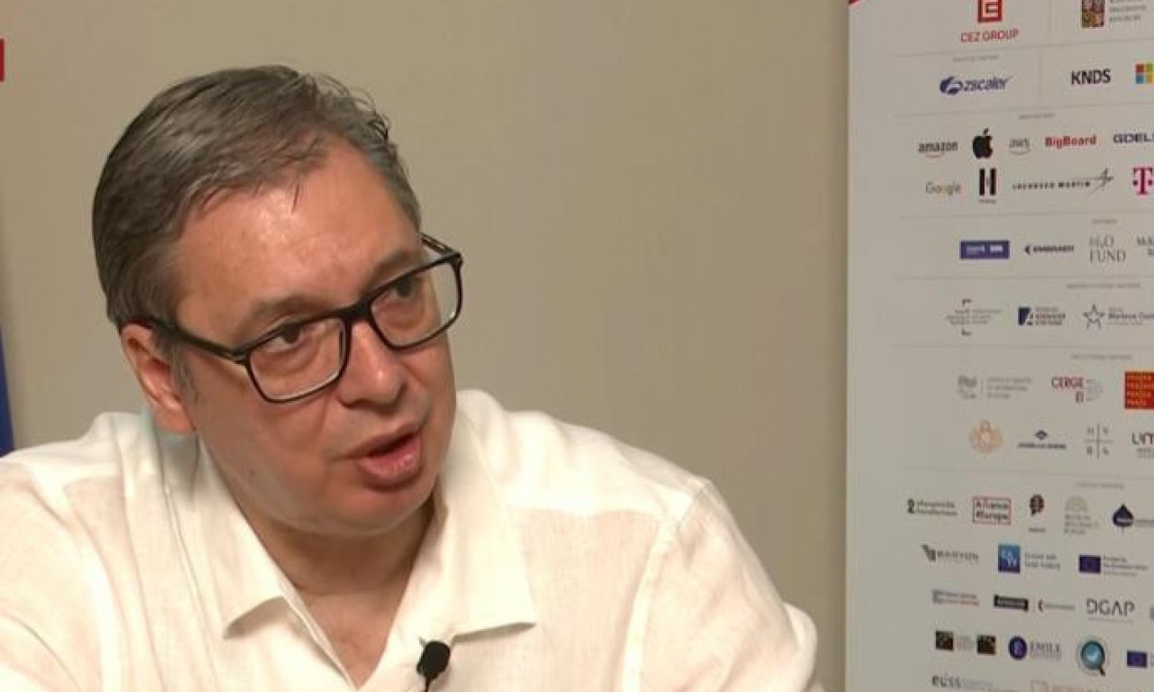 BAŠ ME BRIGA ŠTO SE ENGLEZIMA NE IDE U LESKOVAC: Vučić nije bio za pomeranje meča u Beograd, drugi podlegli pritisku