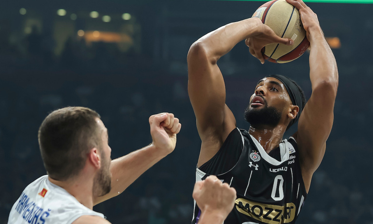 SUDIJE MORALE DA ISPRAZNE TRIBINE: Utakmica Partizana i FMP-a nastavljena, a evo šta je bio razlog prekida