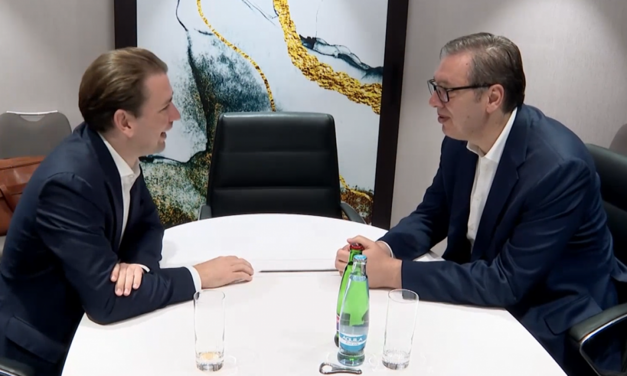 VUČIĆ SE SASTAO SA KANCELAROM KURCOM Pogledajte šta sve naš predsednik radi u Pragu! (FOTO + VIDEO)