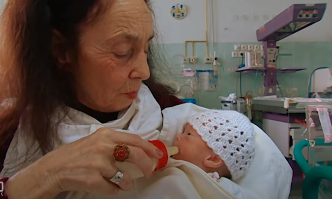 RODILA JE DETE SA 67. GODINA Životna priča Adrijane koja je svetu pokazala šta je majčinska ljubav