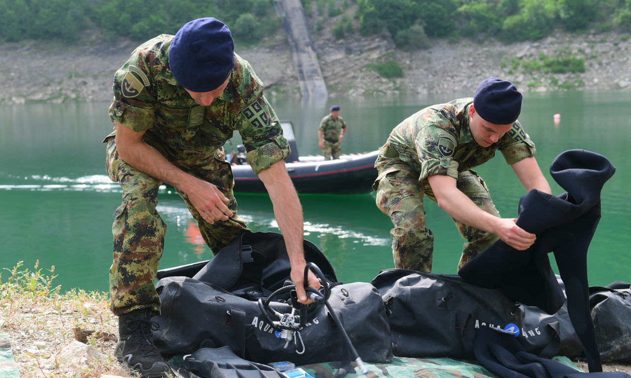 TRAGEDIJA KOD LESKOVCA: Ronioci izvukli tela dvojice ribolovaca iz jezera Barje, pronađeni na jezivoj dubini